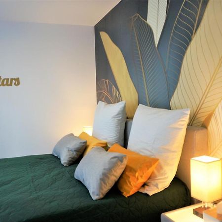 Mein Apartment, Stars Mit Balkon Und Klima Fuer Bis Zu 4 Personen 프랑켄탈 외부 사진