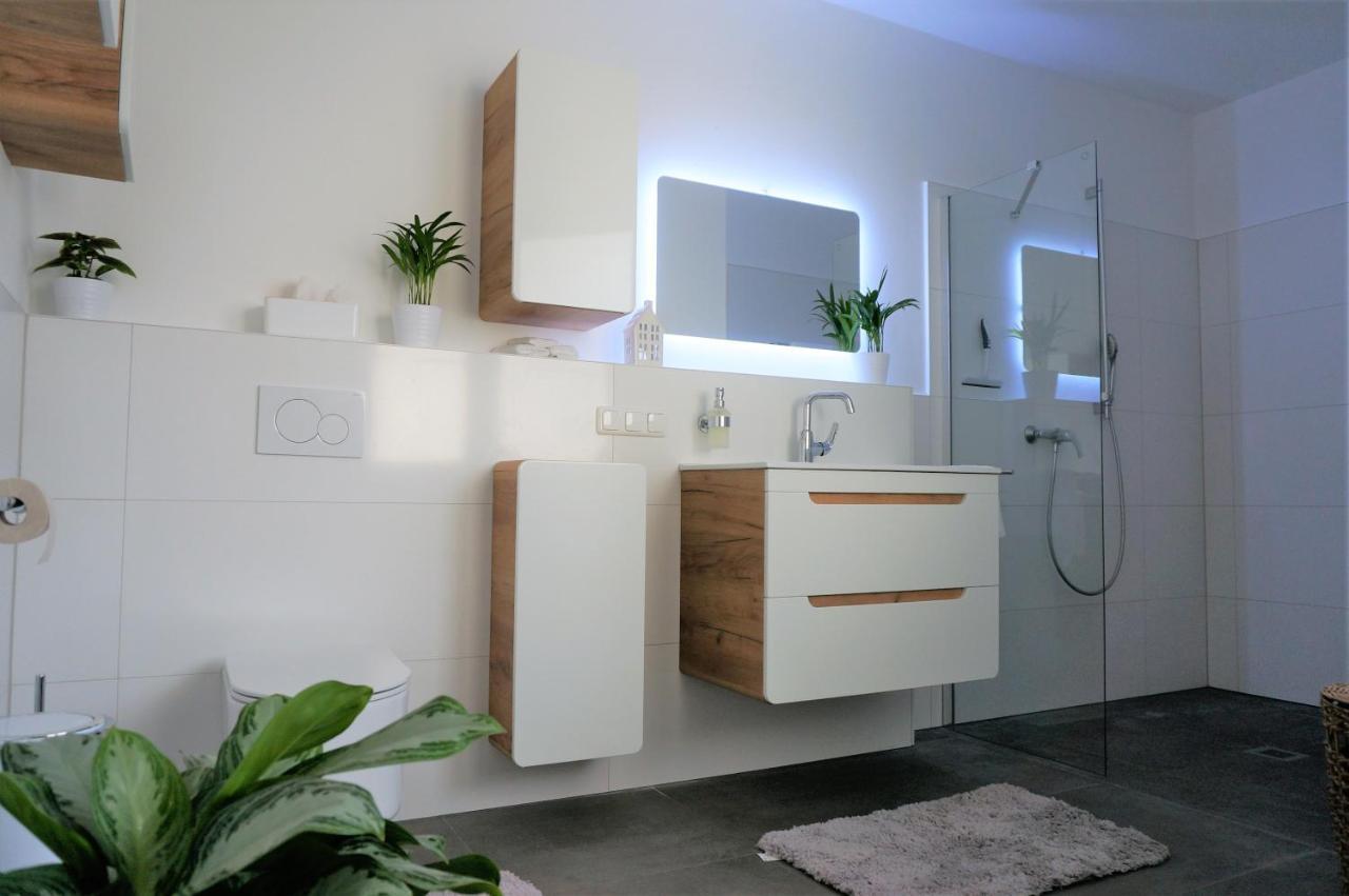 Mein Apartment, Stars Mit Balkon Und Klima Fuer Bis Zu 4 Personen 프랑켄탈 외부 사진