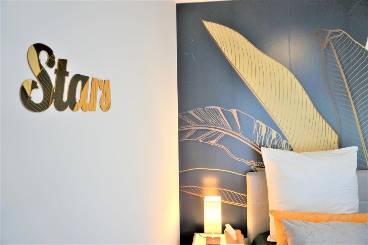 Mein Apartment, Stars Mit Balkon Und Klima Fuer Bis Zu 4 Personen 프랑켄탈 외부 사진