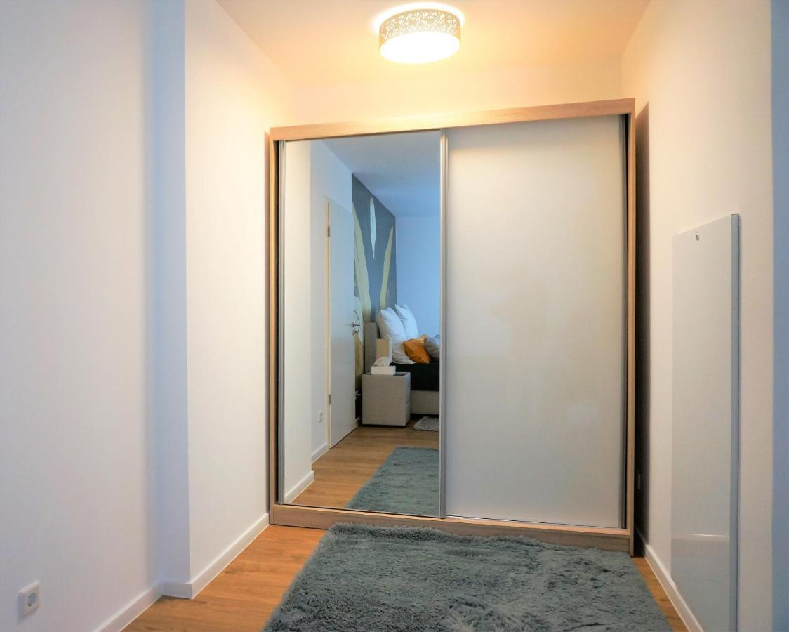 Mein Apartment, Stars Mit Balkon Und Klima Fuer Bis Zu 4 Personen 프랑켄탈 외부 사진