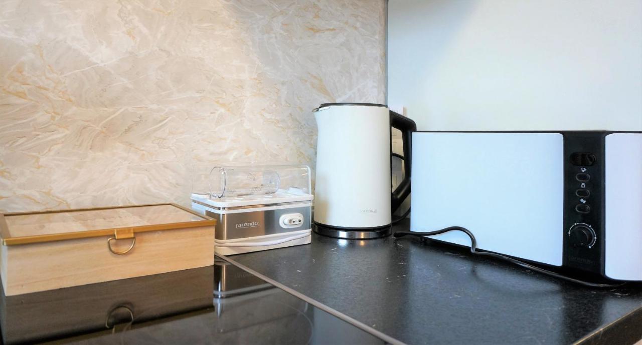 Mein Apartment, Stars Mit Balkon Und Klima Fuer Bis Zu 4 Personen 프랑켄탈 외부 사진