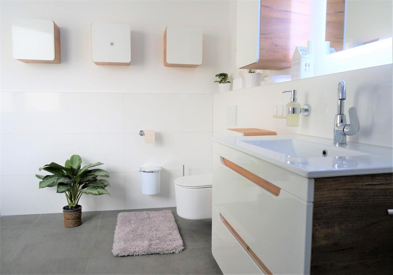 Mein Apartment, Stars Mit Balkon Und Klima Fuer Bis Zu 4 Personen 프랑켄탈 외부 사진